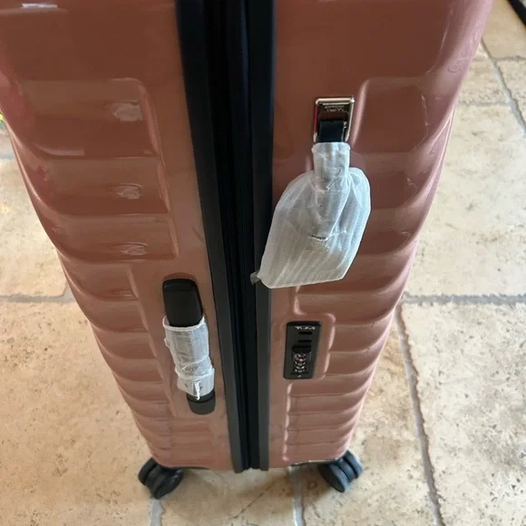 Tumi 19° extended trip expandable four-wheel packing suitcase NWT - Picture 11 of 15